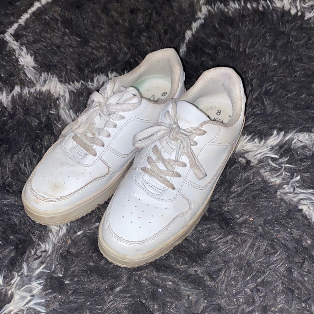 No Boundaries Memory Foam Sneaker